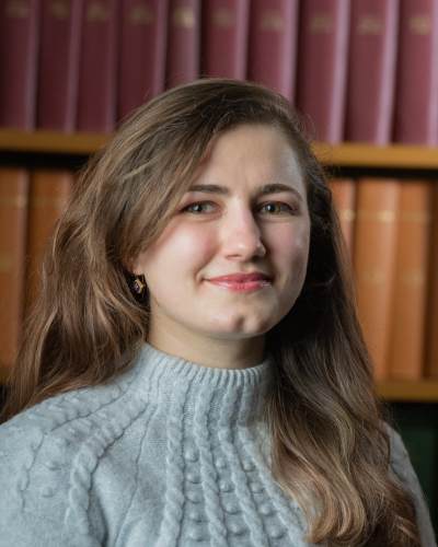 portrait photo of Ioana Grigoras