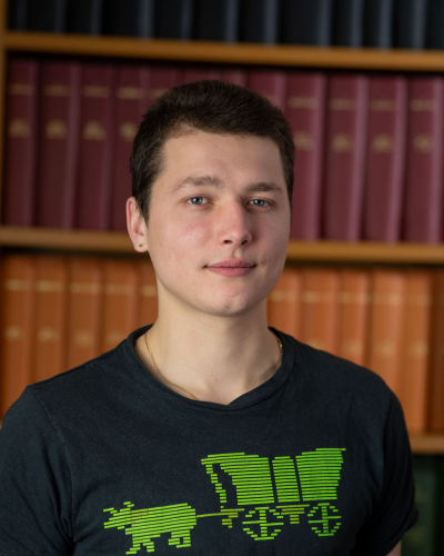 Portrait photo of Miklos Kralik